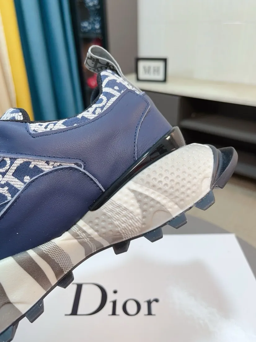 Men's men's shoes 💰458🌹🌹【Dior】Best-selling official website world premiere🔝High-end men's shoes brand official website latest series: The upper is made of imported cowhide with specially designed fabrics➕Mesh breathable lining. Make walking more convenient and comfortable! Compared with the official quality, Midea’s 1:1 replica. Create a fashionable personality to set off your uniqueness! A must-have for trendy men! Classic style. Men's sizes: 38-44.
